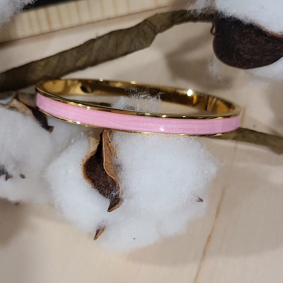 🩷💛NEW🩷💛 PRETTY!! Stainless Steel PINK and GOLD Bangle Bracelet - Picture 5 of 14